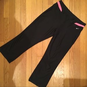 Nike cropped pants